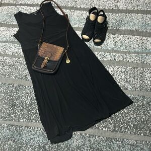 Black Sleeveless Dress